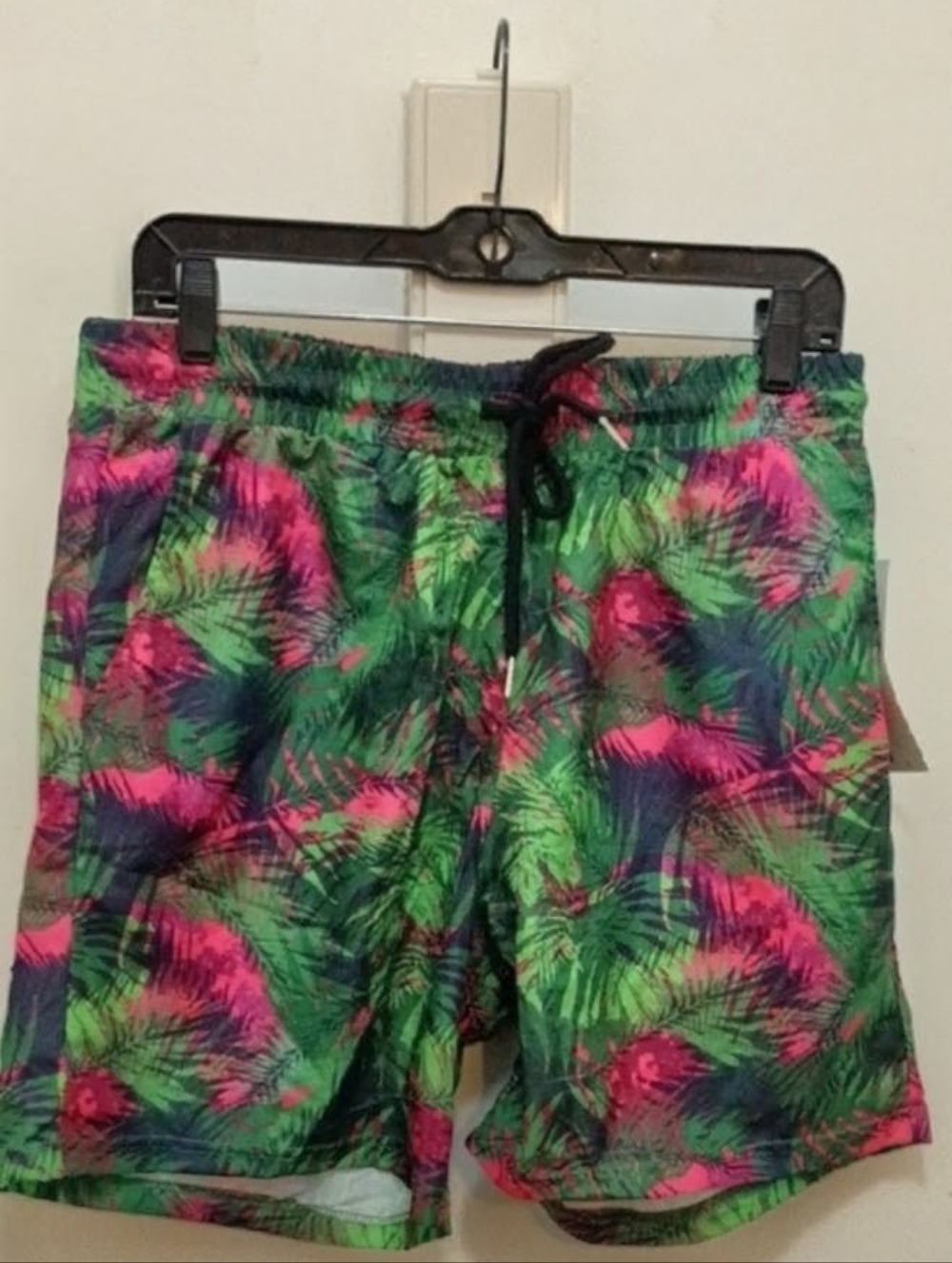 Tan Time!!!!Tropical Palm Print Men's Swimming Trunks — Green & Pink